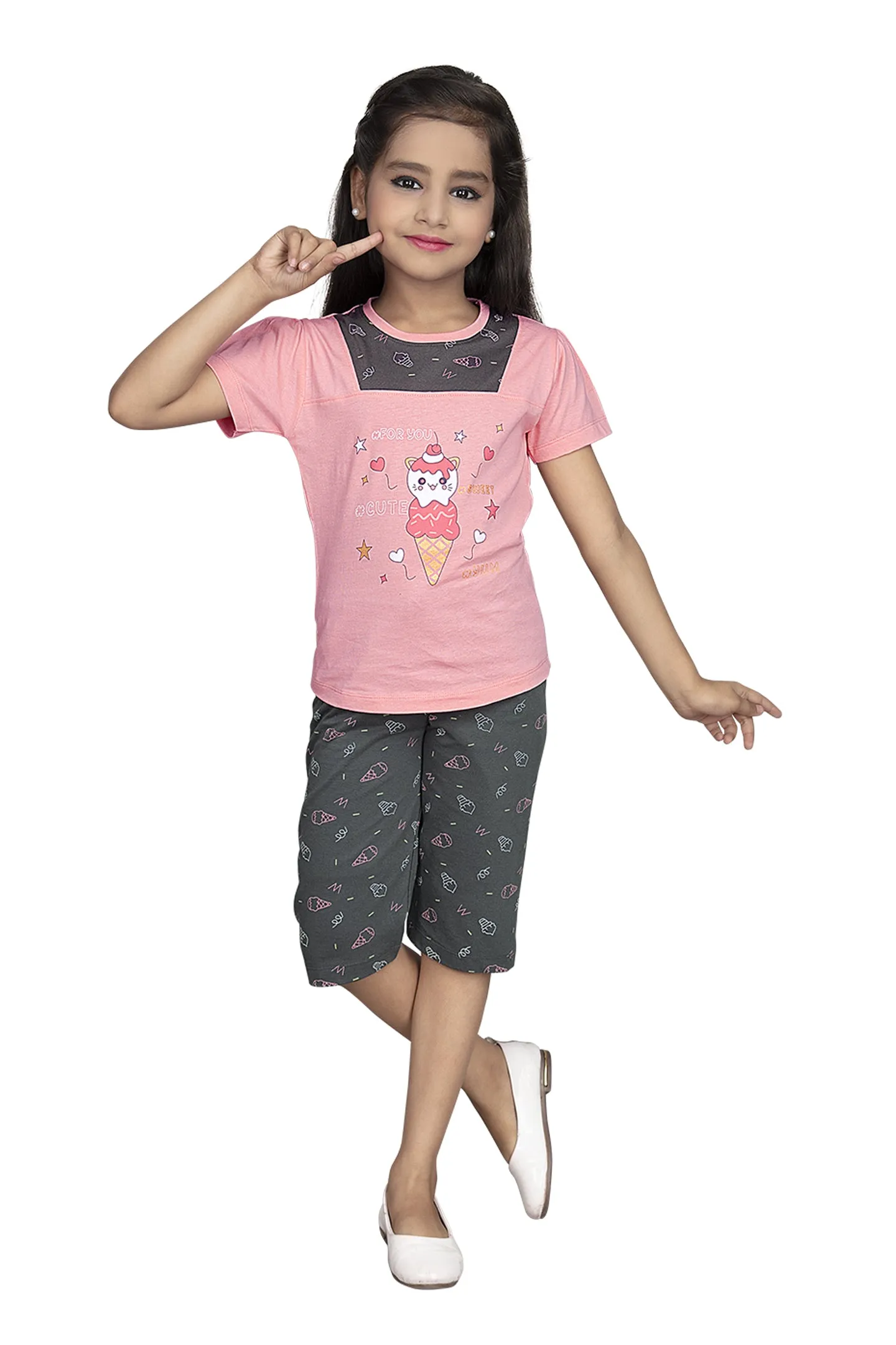 Girls Round Neck Tees  With 3/4 Pant Set - Aroma