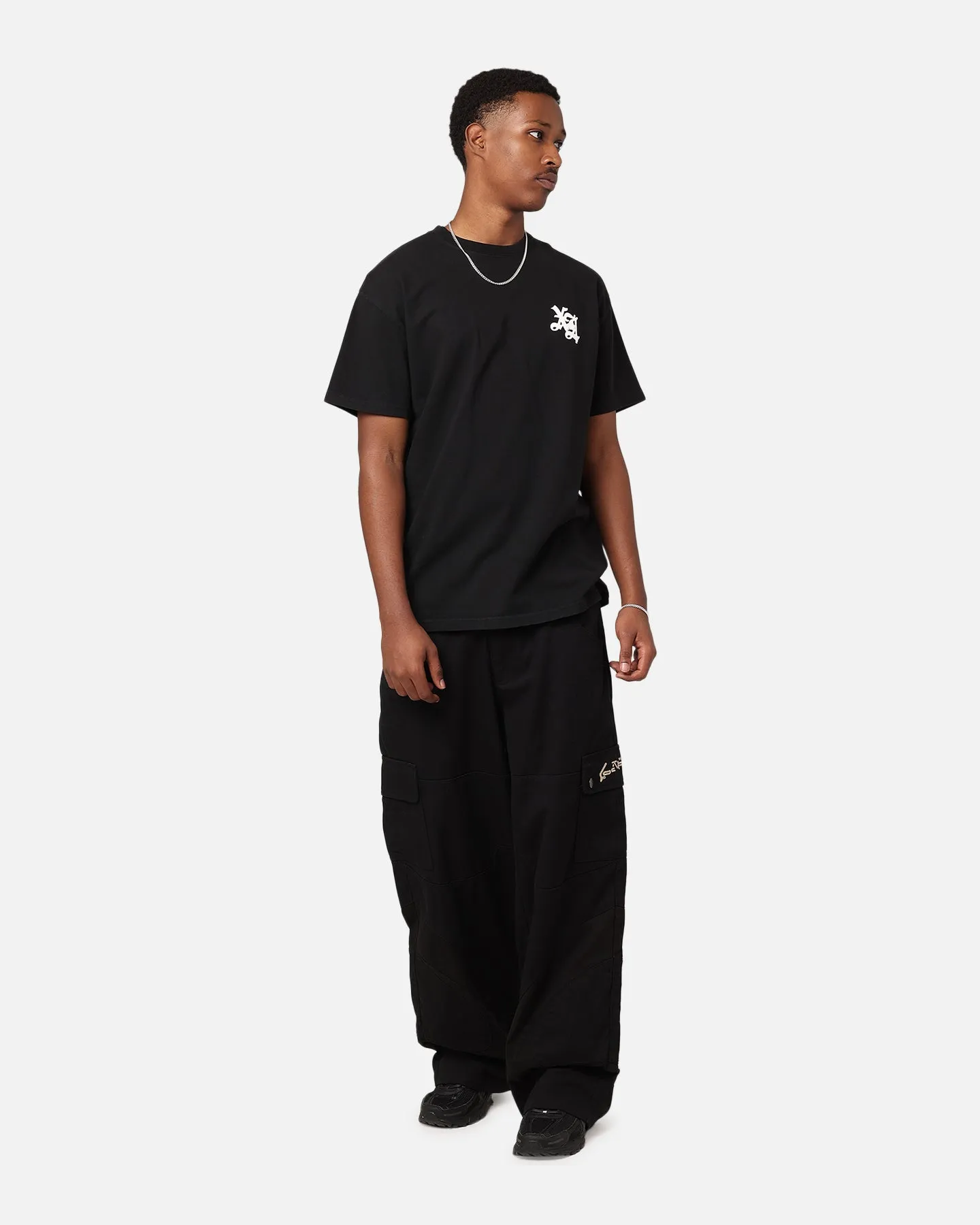 X-Large Old English Short Sleeve T-Shirt Pigment Black